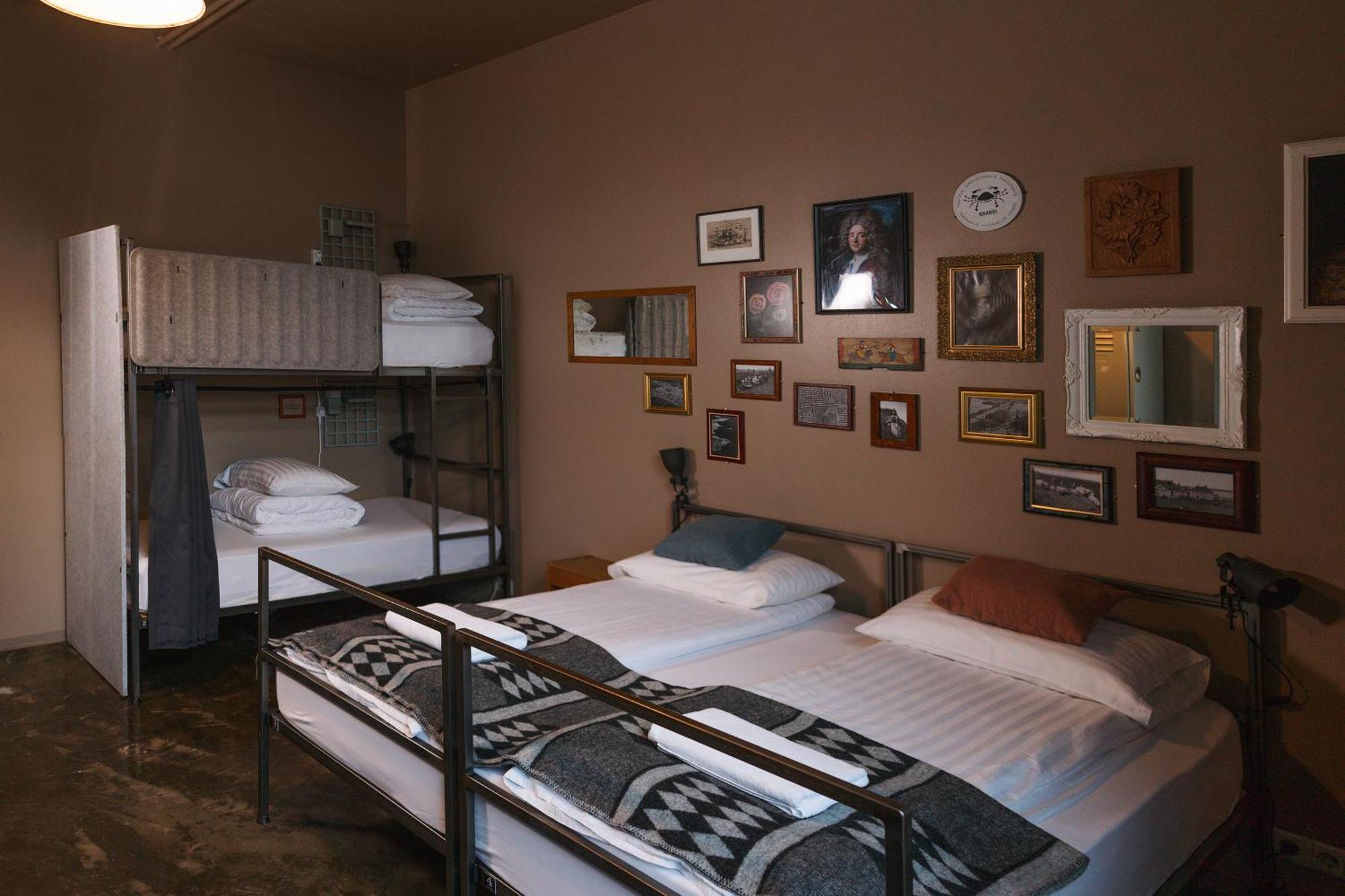 Familienzimmer mit Gemeinschaftsbad